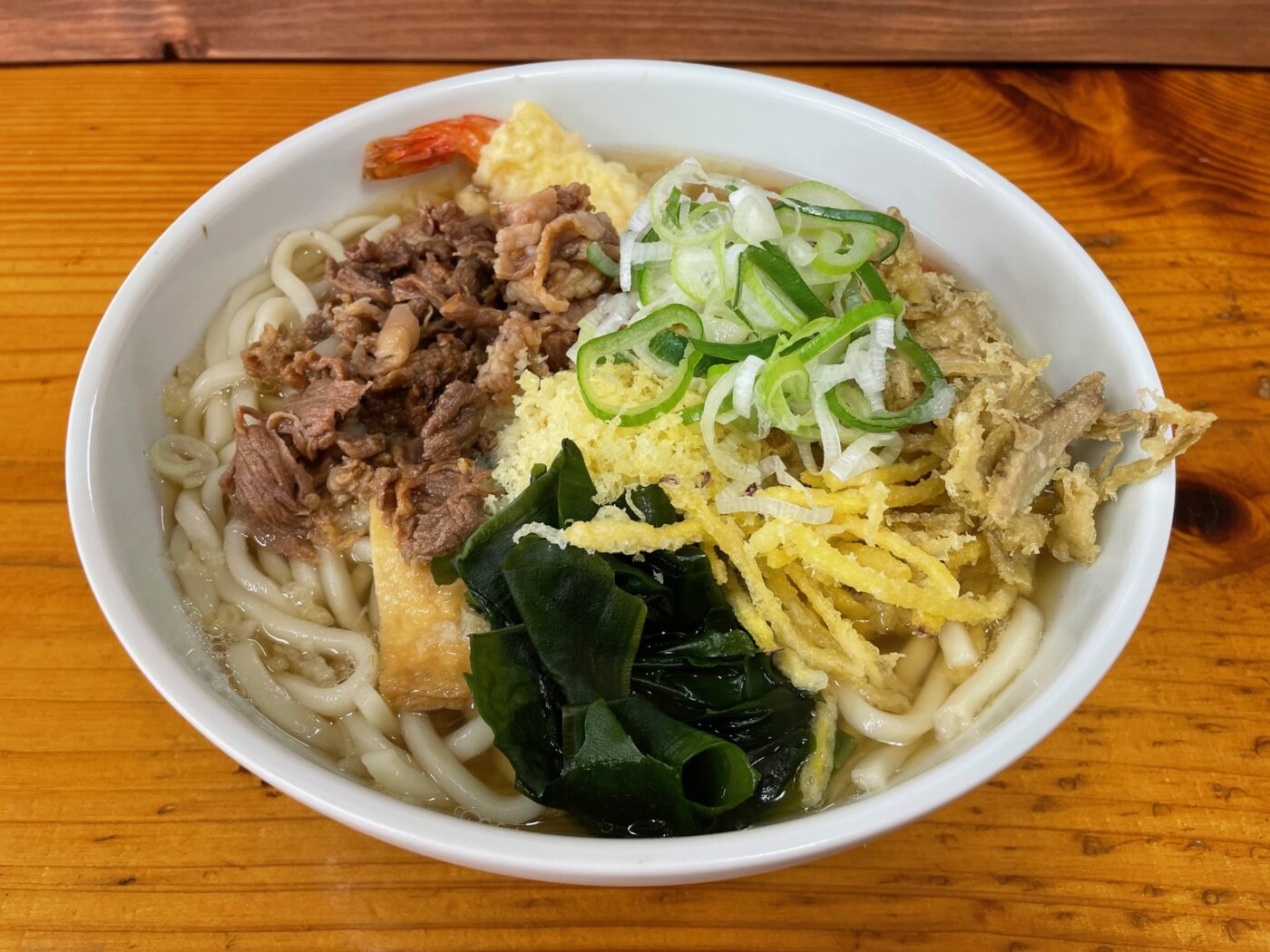 オープン・グルメ】あっさりながらも奥深い自慢のダシを味わう「けん 